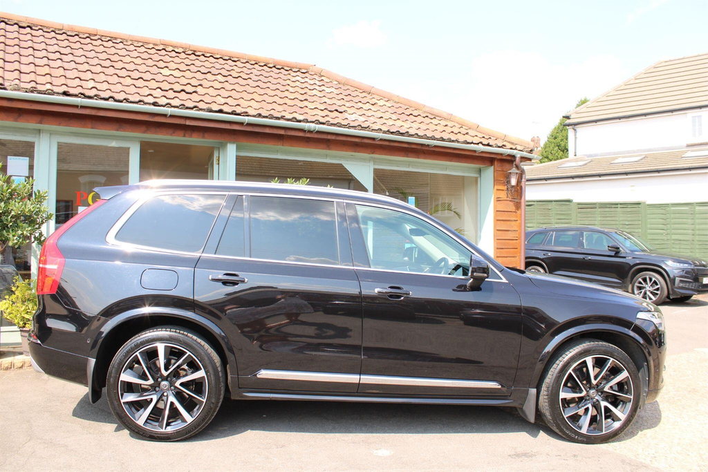 Volvo XC90 R-design Pro B5 Awd White #8