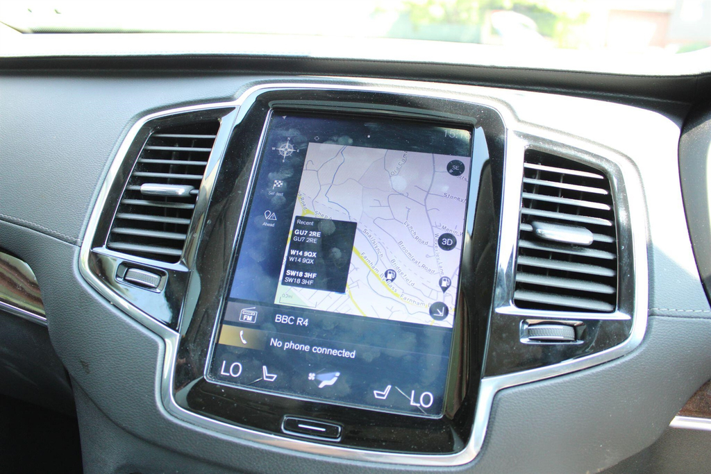 Volvo XC90 R-design Pro B5 Awd White #16