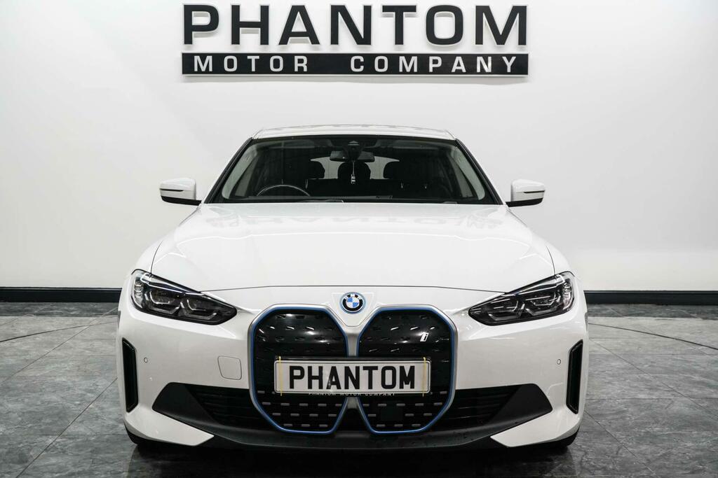 BMW i4 40 83.9Kwh Sport Gran Coupe Edrive White #2