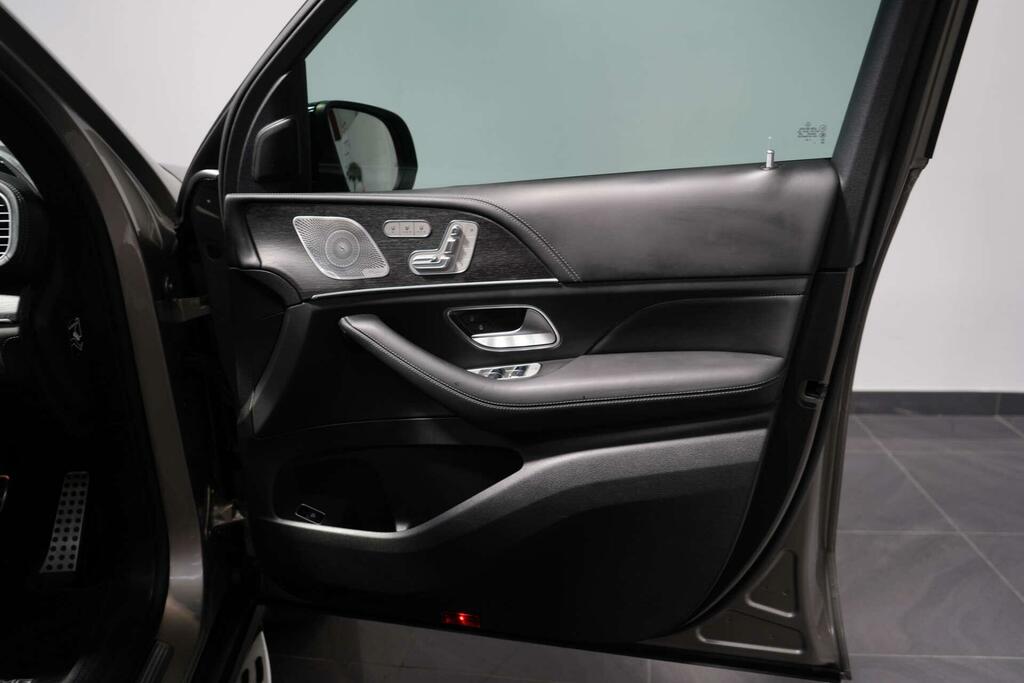 Mercedes-Benz GLS Class 400 Night Ed Exec D 4 Black #28