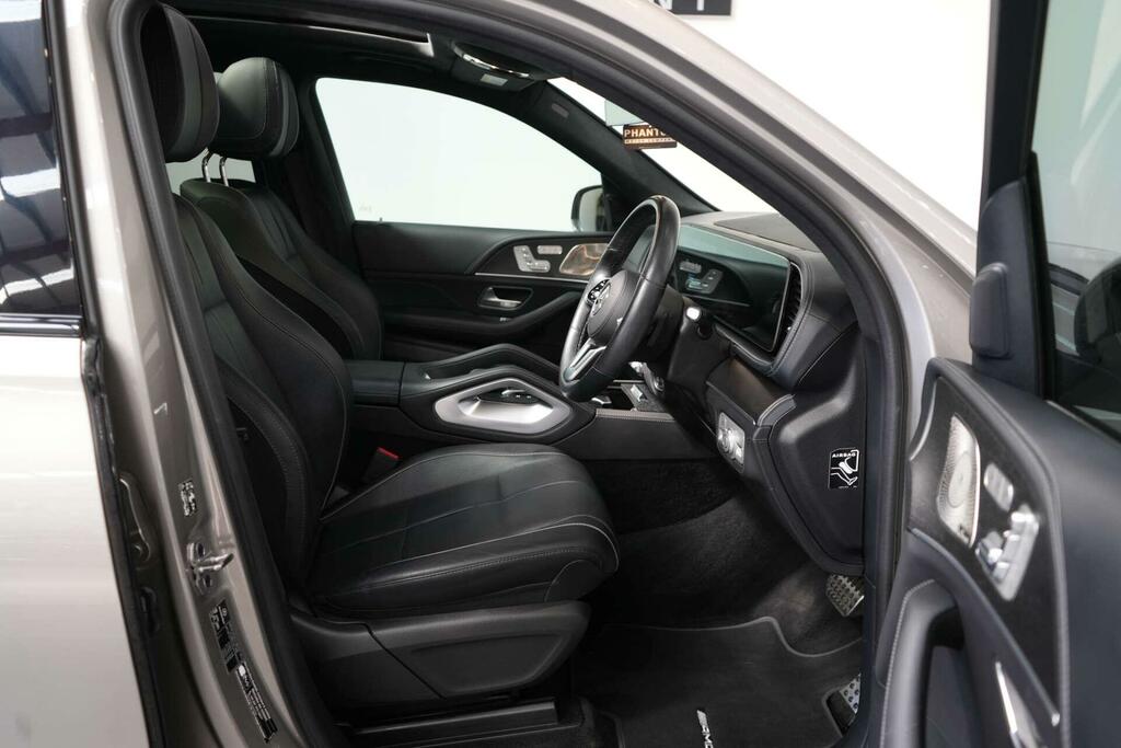 Mercedes-Benz GLS Class 400 Night Ed Exec D 4 Black #26