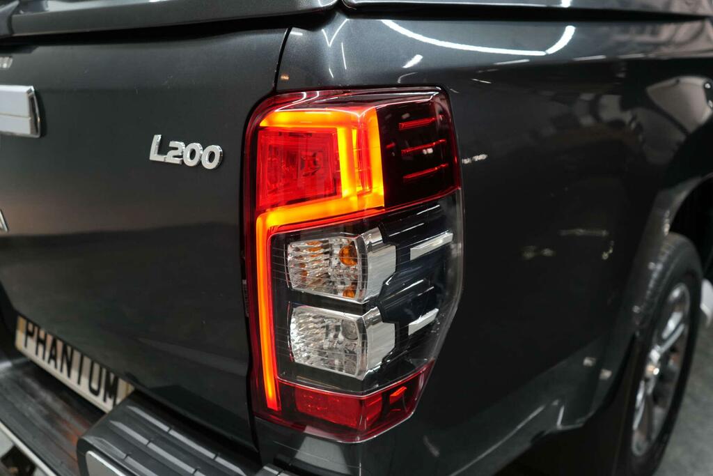 Mitsubishi L200  Orange #44