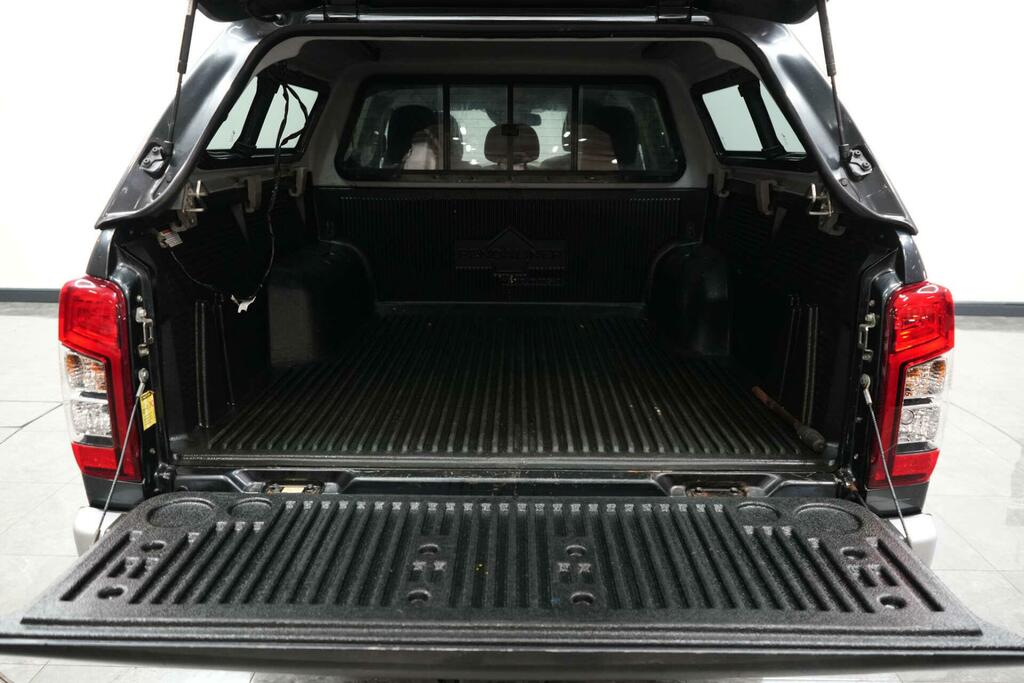 Mitsubishi L200  Orange #10