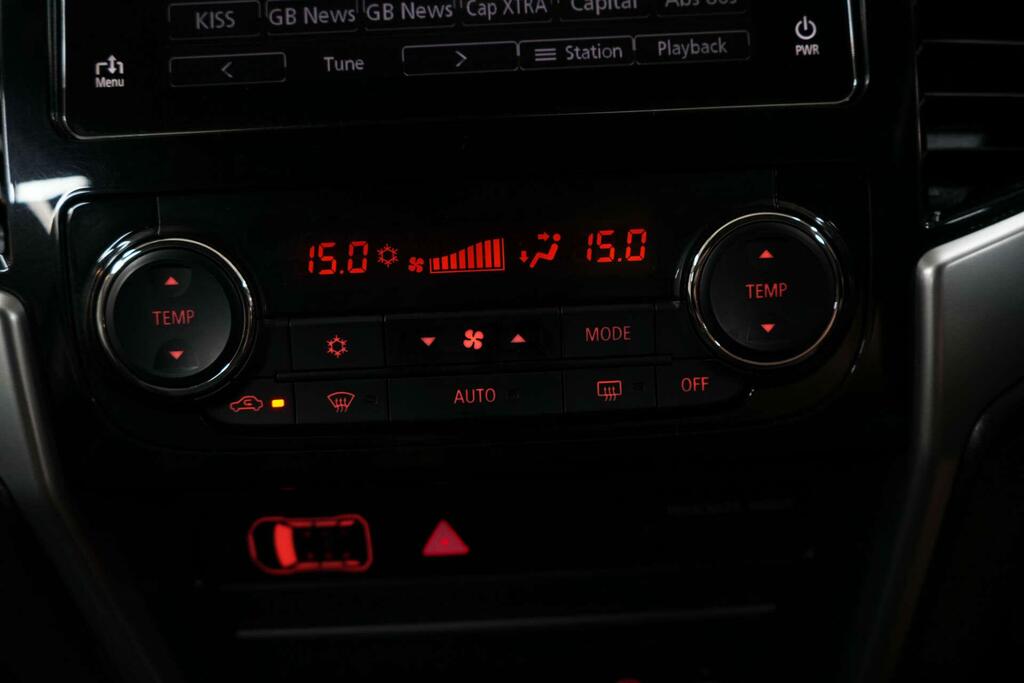 Mitsubishi L200  Orange #30