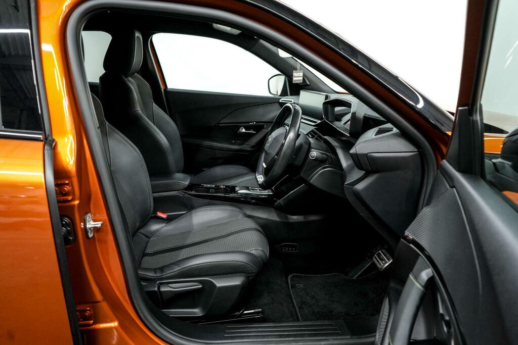 Peugeot e-2008 Active Premium Black #16