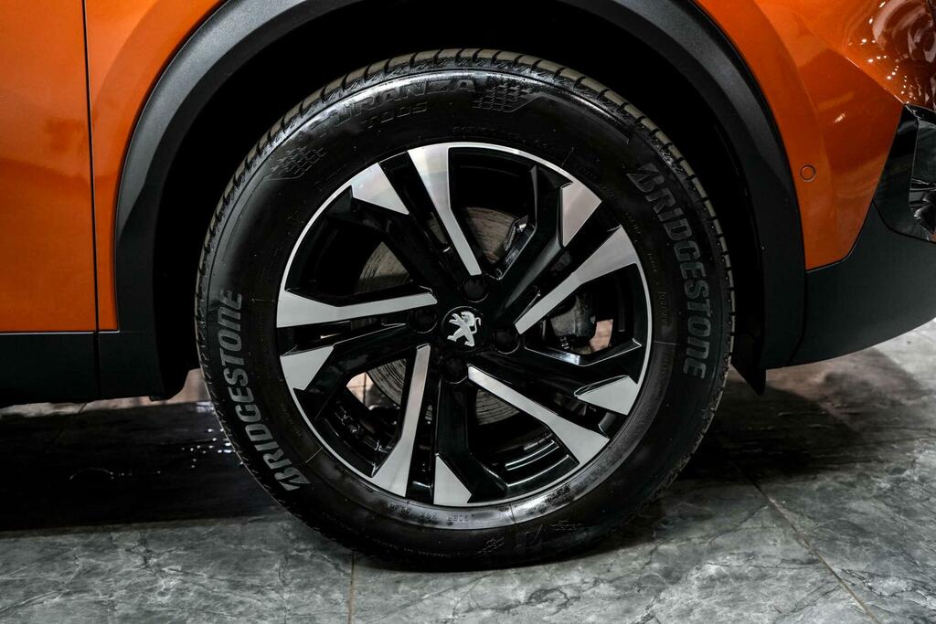 Peugeot e-2008 Active Premium Black #7