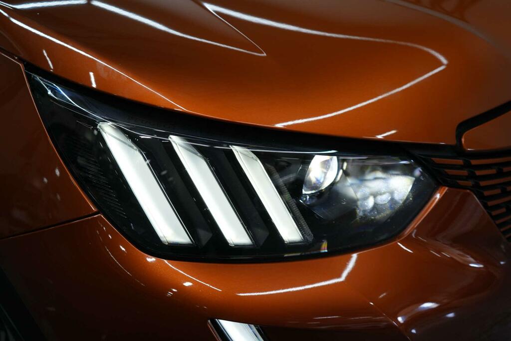 Peugeot e-2008 Active Premium Black #40