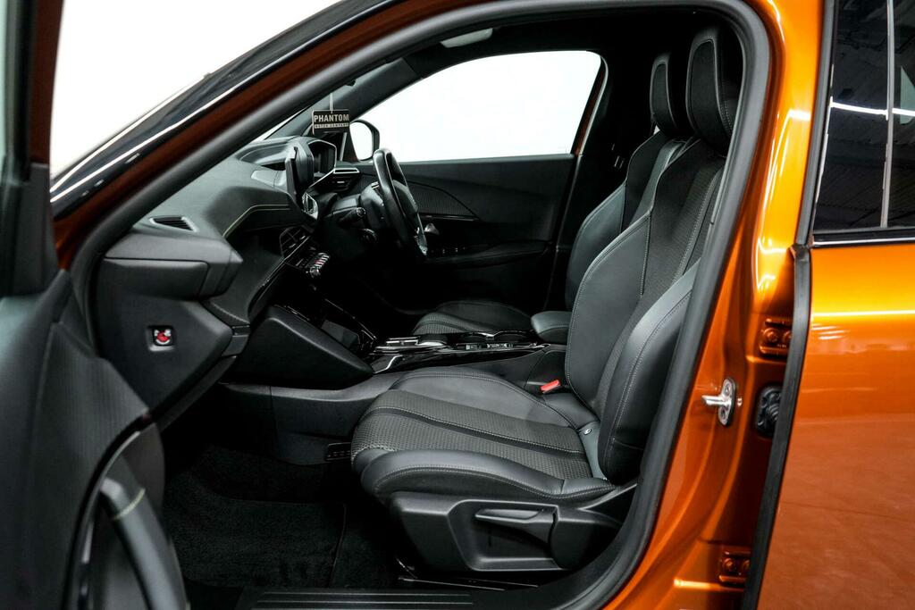 Peugeot e-2008 Active Premium Black #15