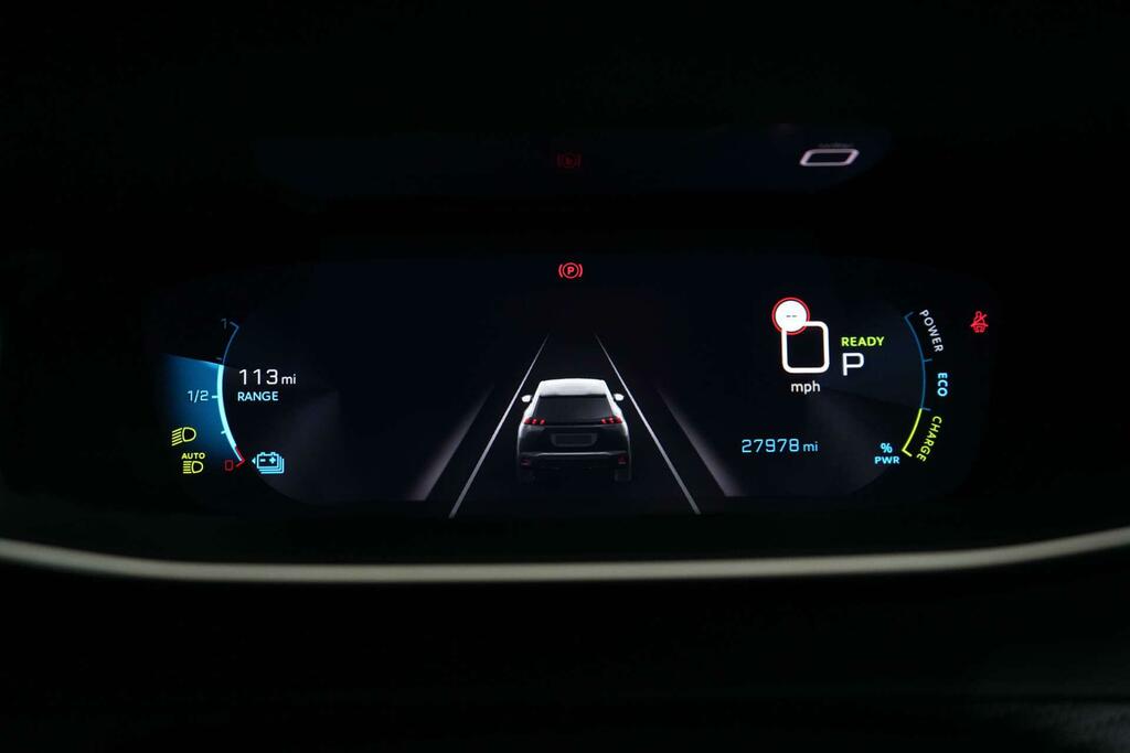 Peugeot e-2008 Active Premium Black #38