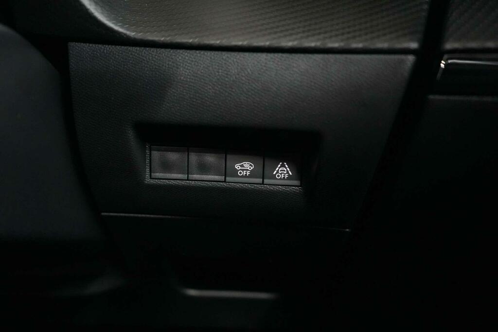 Peugeot e-2008 Active Premium Black #37