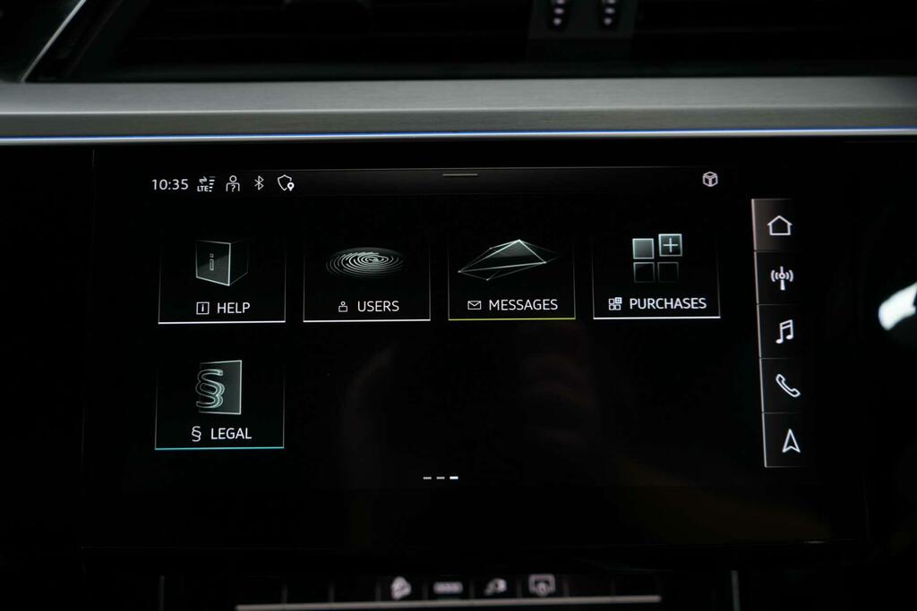 Audi E-tron Quattro Black Edition Grey #30