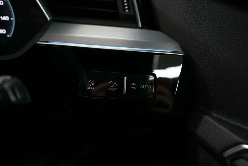 Audi E-tron Quattro Black Edition Grey #43