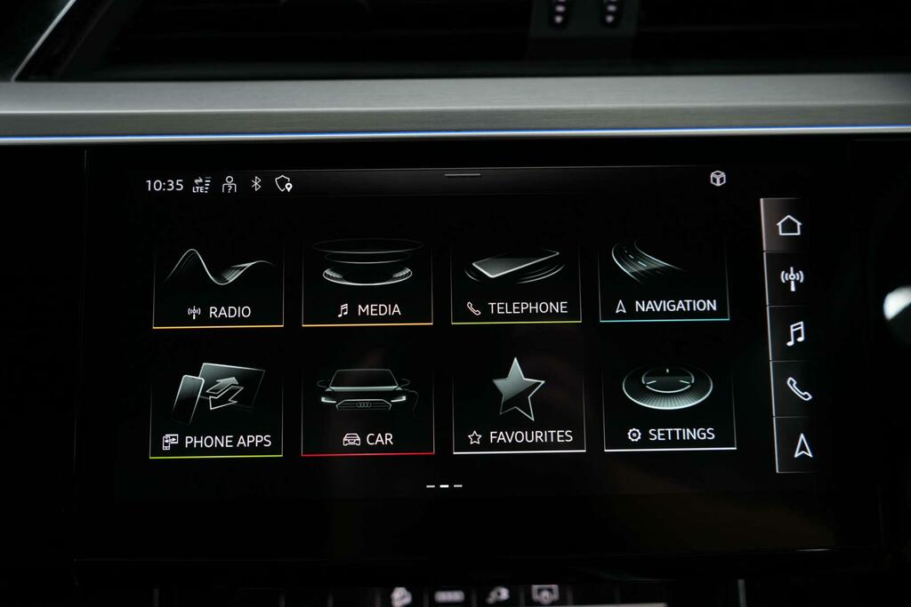 Audi E-tron Quattro Black Edition Grey #29