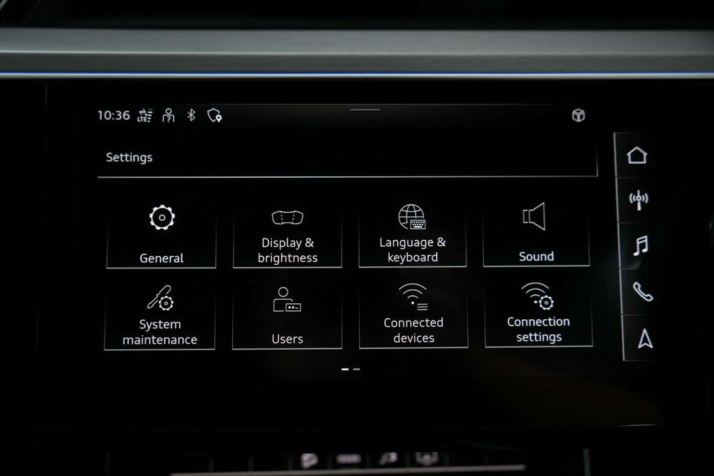 Audi E-tron Quattro Black Edition Grey #35