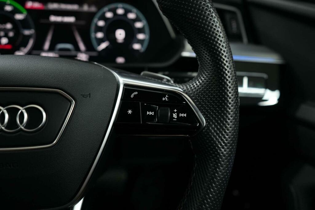 Audi E-tron Quattro Black Edition Grey #42