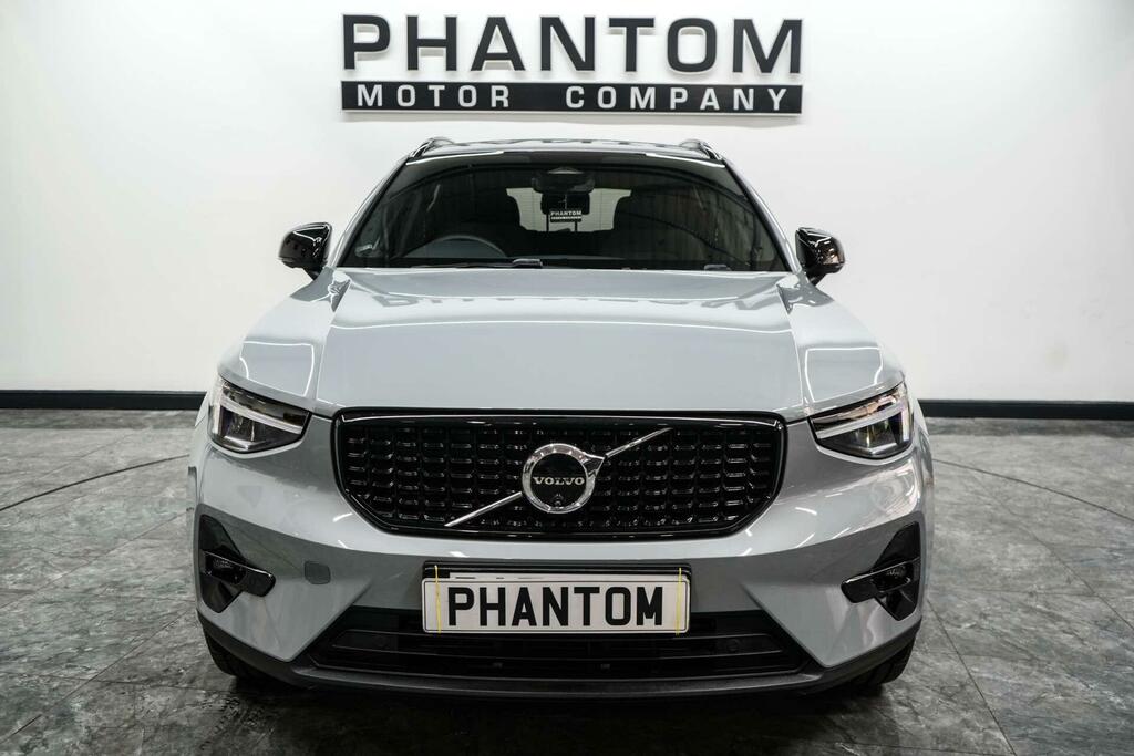 Volvo XC40 Plus Dark Grey #5