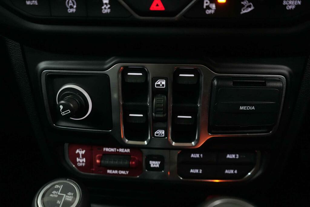 Jeep Wrangler 2.0 Night Eagle Black #33