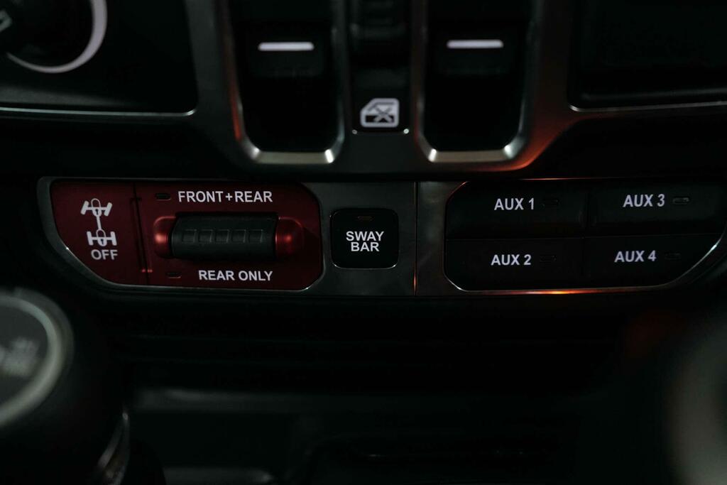 Jeep Wrangler 2.0 Night Eagle Black #32
