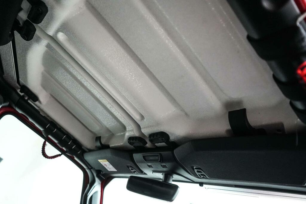 Jeep Wrangler 2.0 Night Eagle Black #25