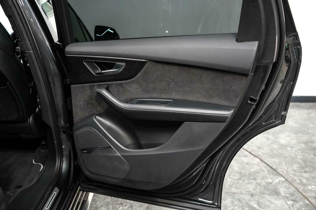 Audi SQ7 4.0 Tdi V8 Black #24