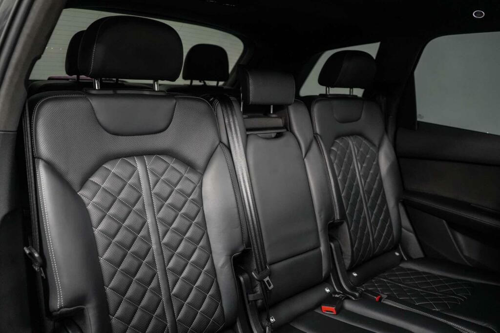 Audi SQ7 4.0 Tdi V8 Black #25