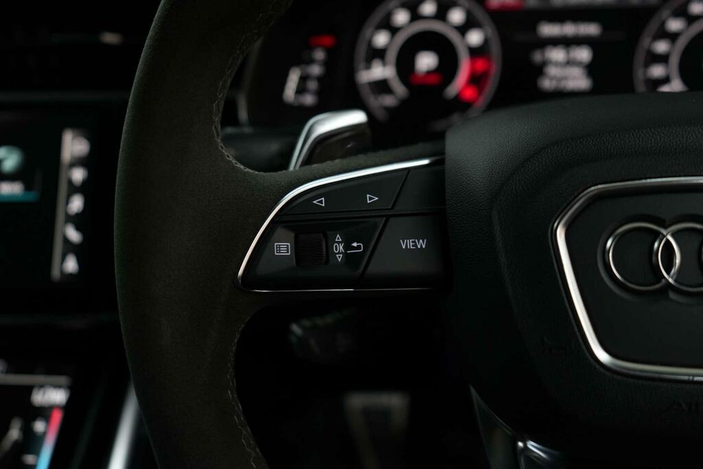 Audi RSQ8 4.0 Tfsi Black #43