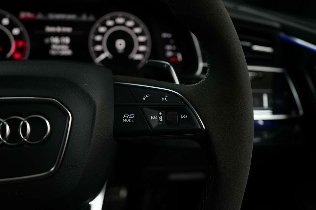 Audi RSQ8 4.0 Tfsi Black #44