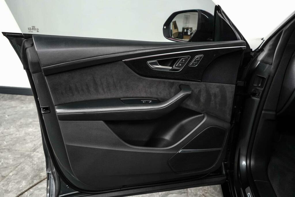 Audi RSQ8 4.0 Tfsi Black #17