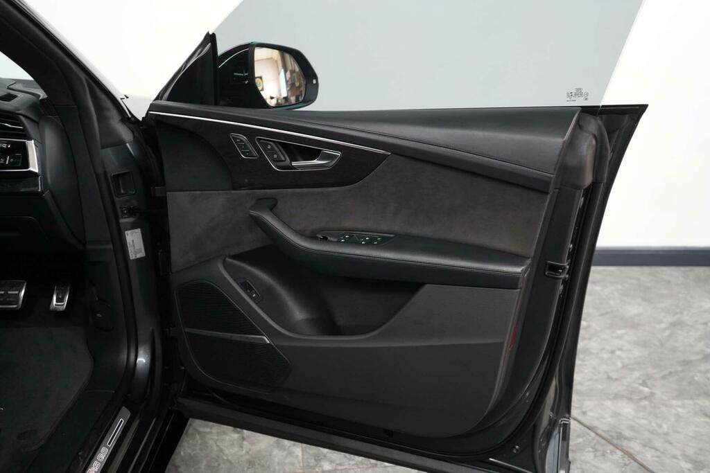 Audi RSQ8 4.0 Tfsi Black #23