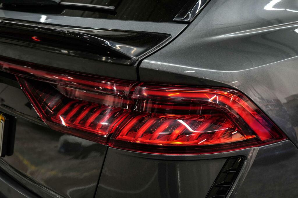 Audi RSQ8 4.0 Tfsi Black #10