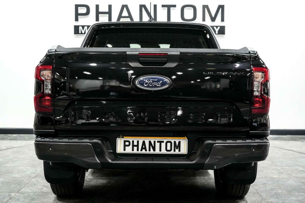 Ford Ranger Wildtrak Black #4