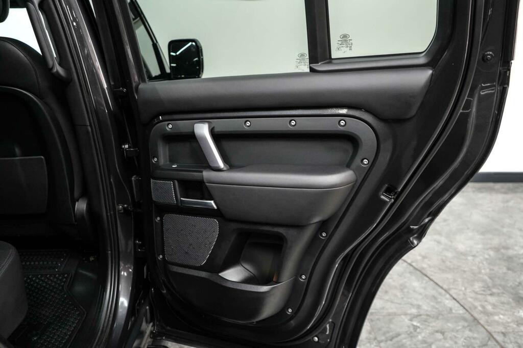 Land Rover Defender 110 S Grey #21