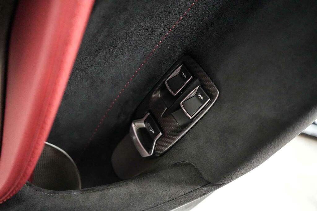 McLaren 720S V8 Performance Ssg  #27
