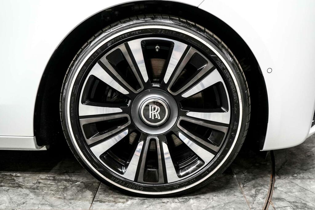 Rolls-Royce Ghost II Black Badge YD25BXF #8