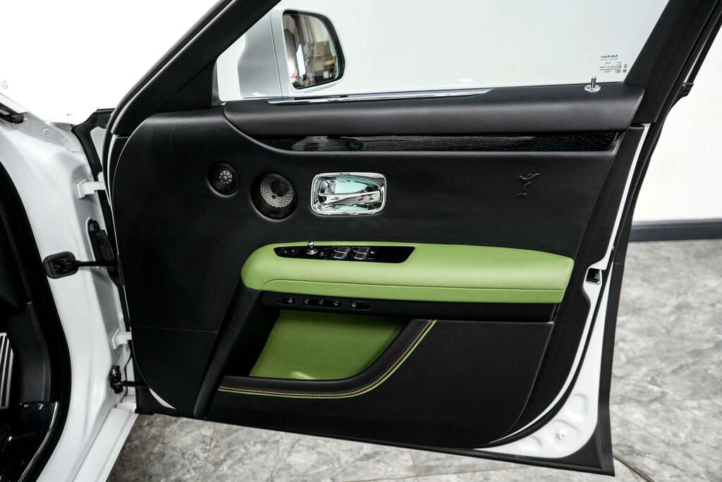 Rolls-Royce Ghost II Black Badge YD25BXF #32