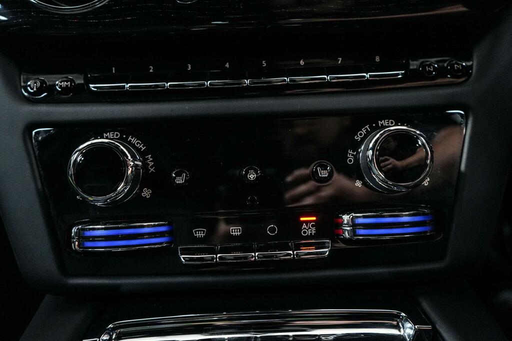 Rolls-Royce Ghost II Black Badge YD25BXF #37