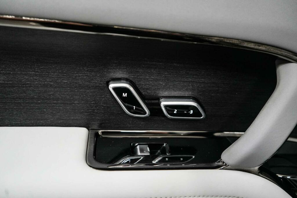 Land Rover Range Rover First Edition Black #18