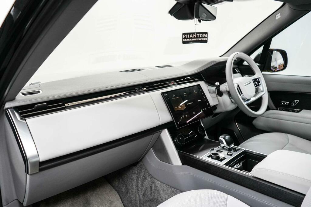 Land Rover Range Rover First Edition Black #15