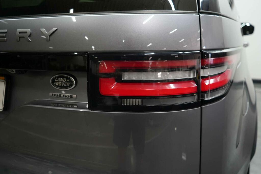 Land Rover Discovery R-dynamic Hse Black #11