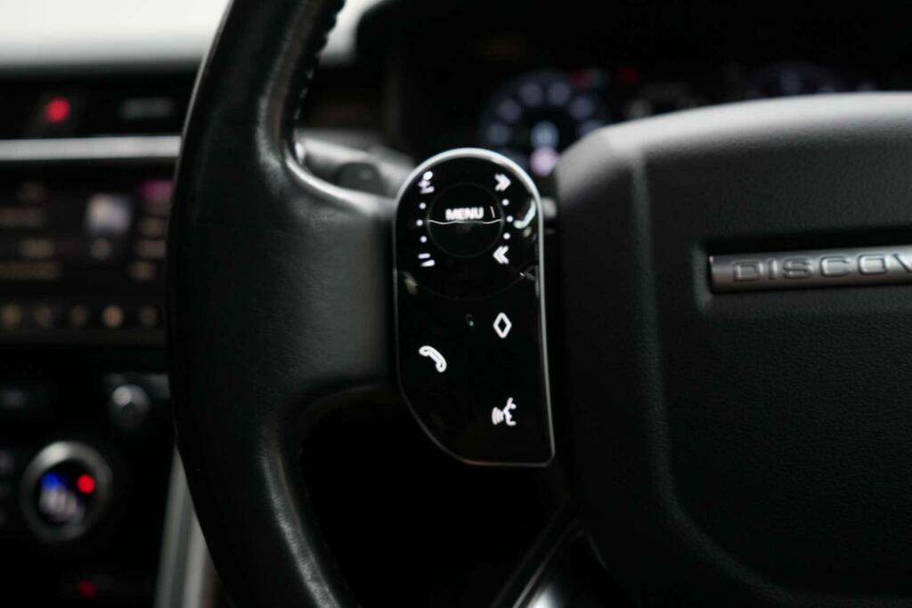 Land Rover Discovery R-dynamic Hse Black #42