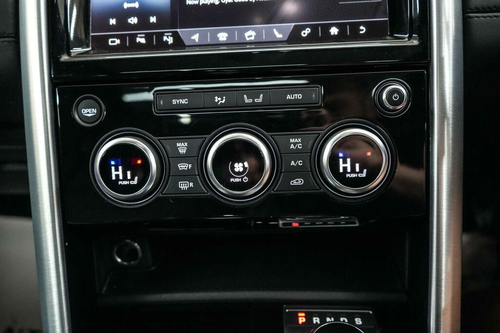 Land Rover Discovery R-dynamic Hse Black #36