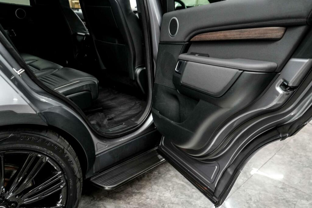 Land Rover Discovery R-dynamic Hse Black #25