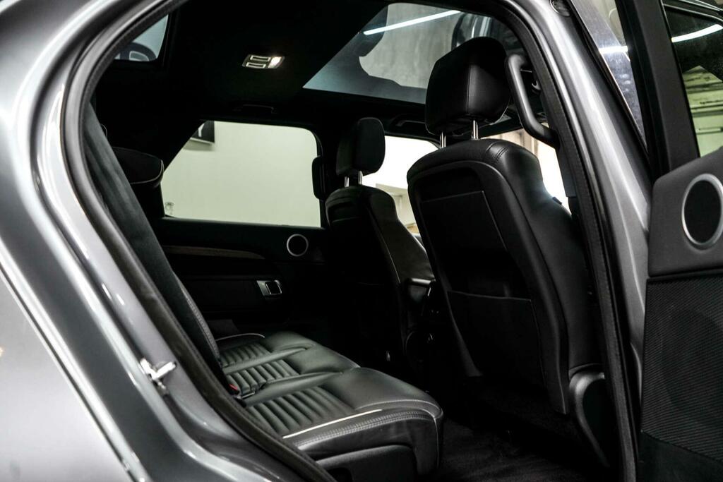 Land Rover Discovery R-dynamic Hse Black #24
