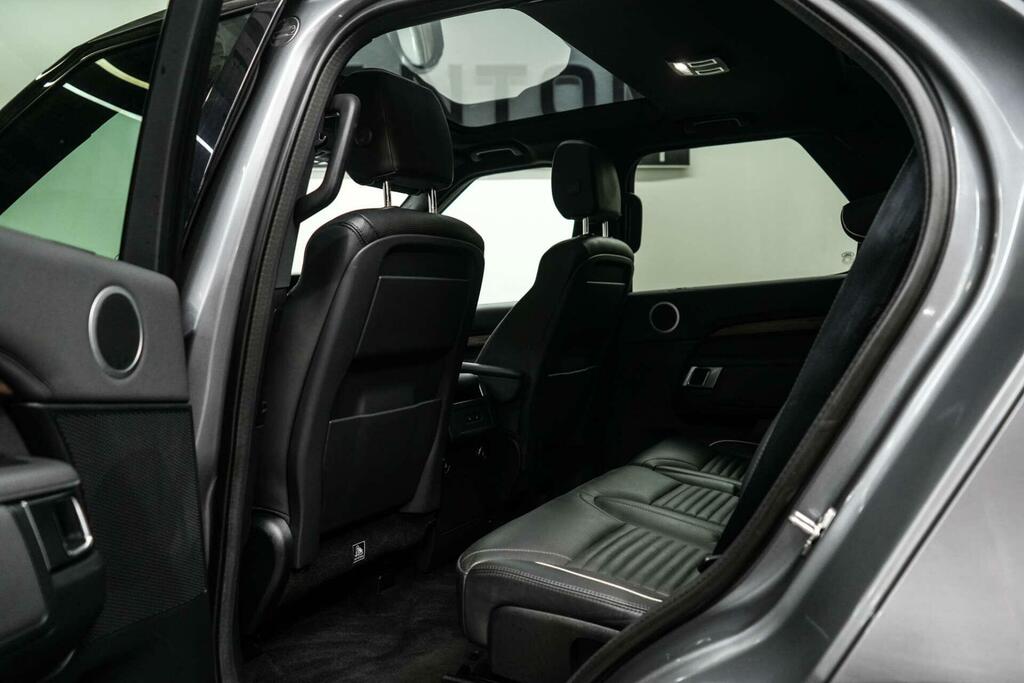 Land Rover Discovery R-dynamic Hse Black #28