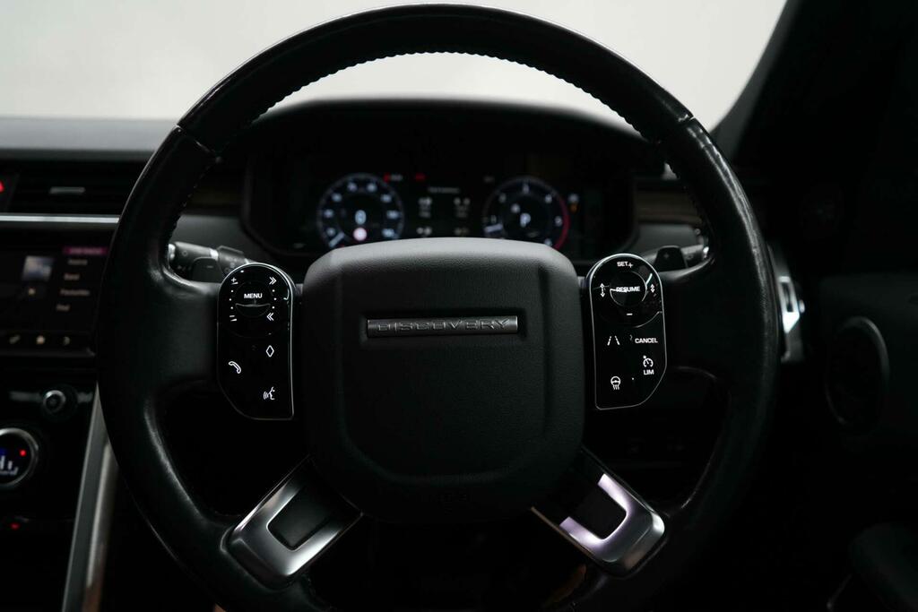 Land Rover Discovery R-dynamic Hse Black #40