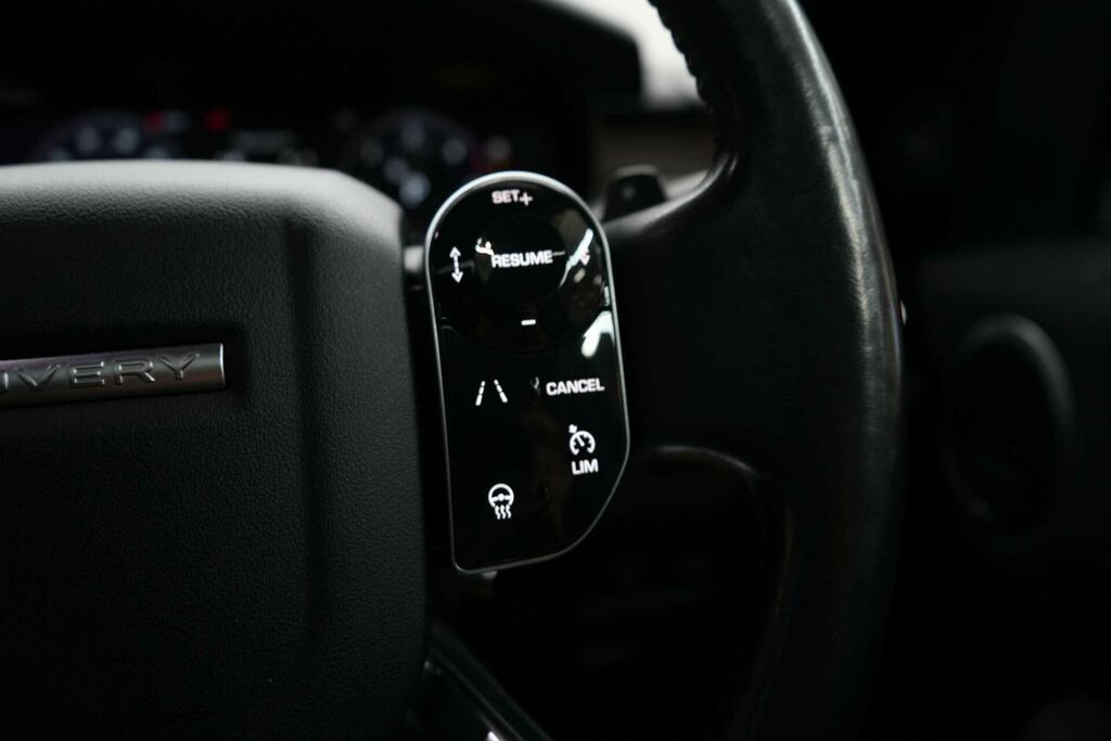 Land Rover Discovery R-dynamic Hse Black #41