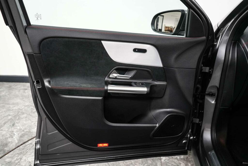 Mercedes-Benz EQA Eqa 250 70.5Kwh Amg Black #17