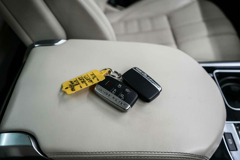 Land Rover Range Rover Sport Black #26