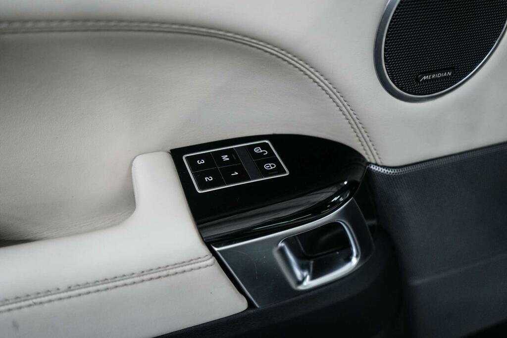 Land Rover Range Rover Sport Black #18