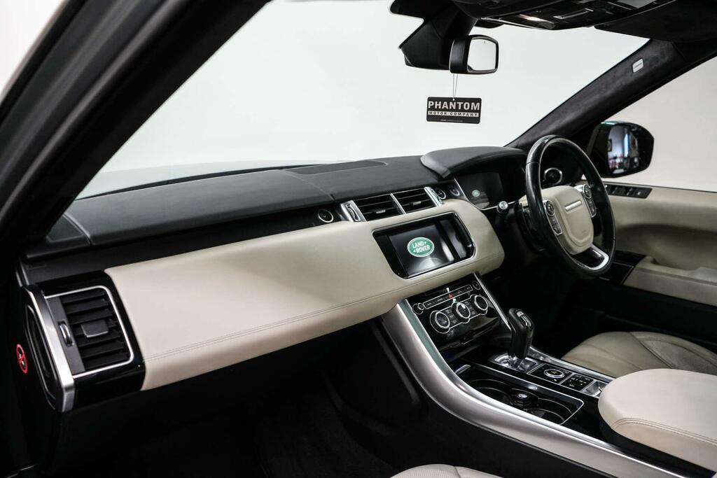 Land Rover Range Rover Sport Black #14